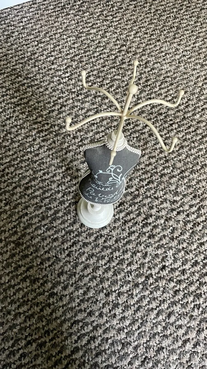 Necklace holder - Image 2