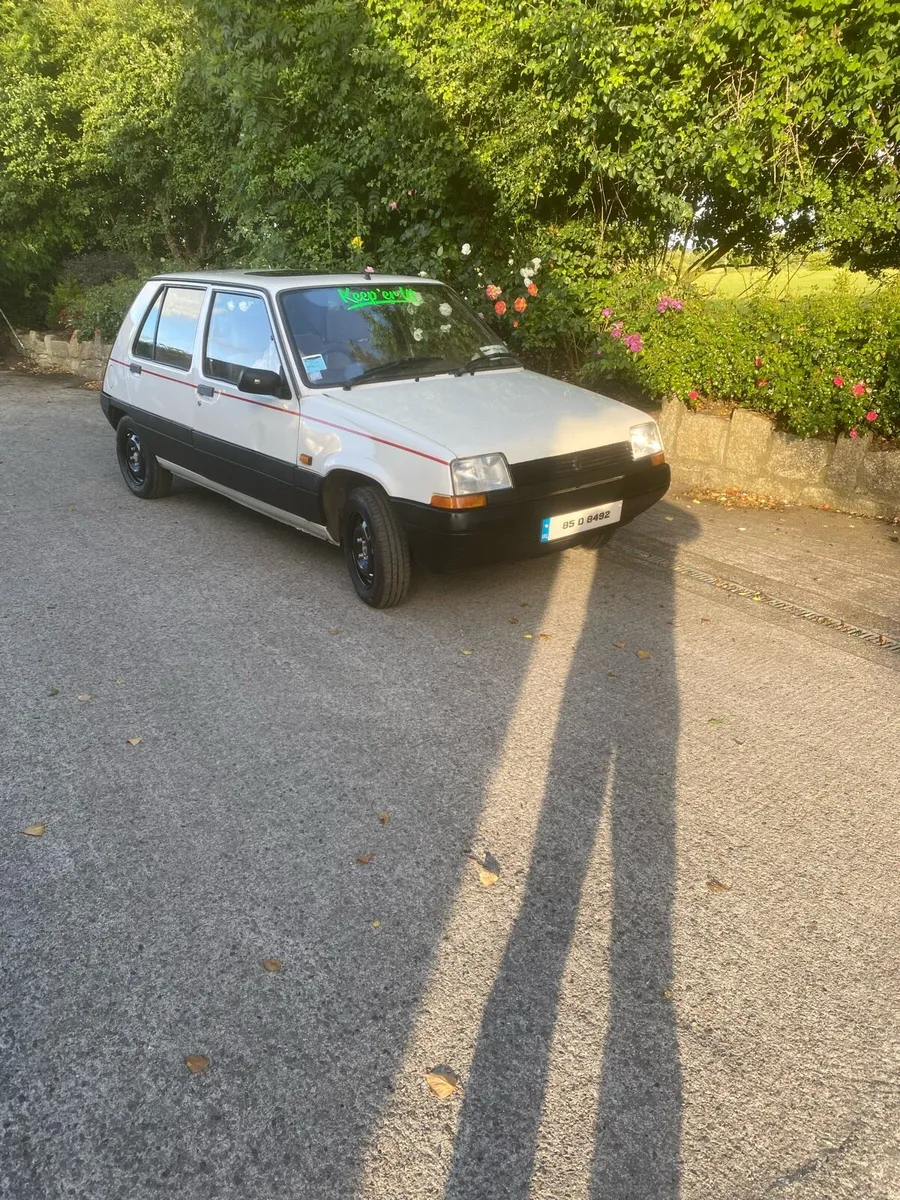 Renault 5 - Image 1