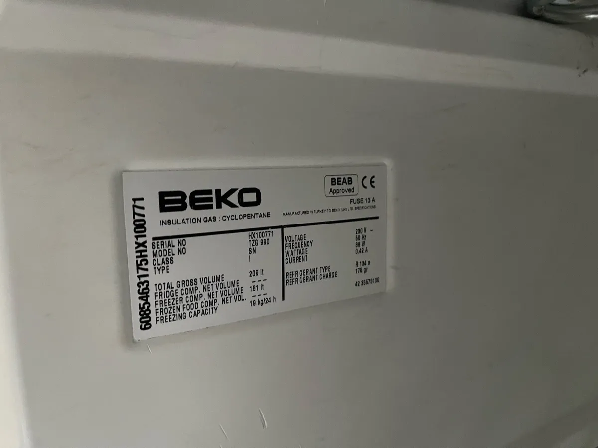 Beko Freestanding Tall Freezer - Image 4