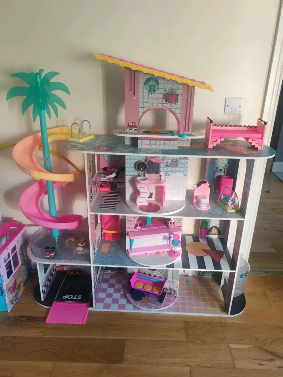 LOL doll house