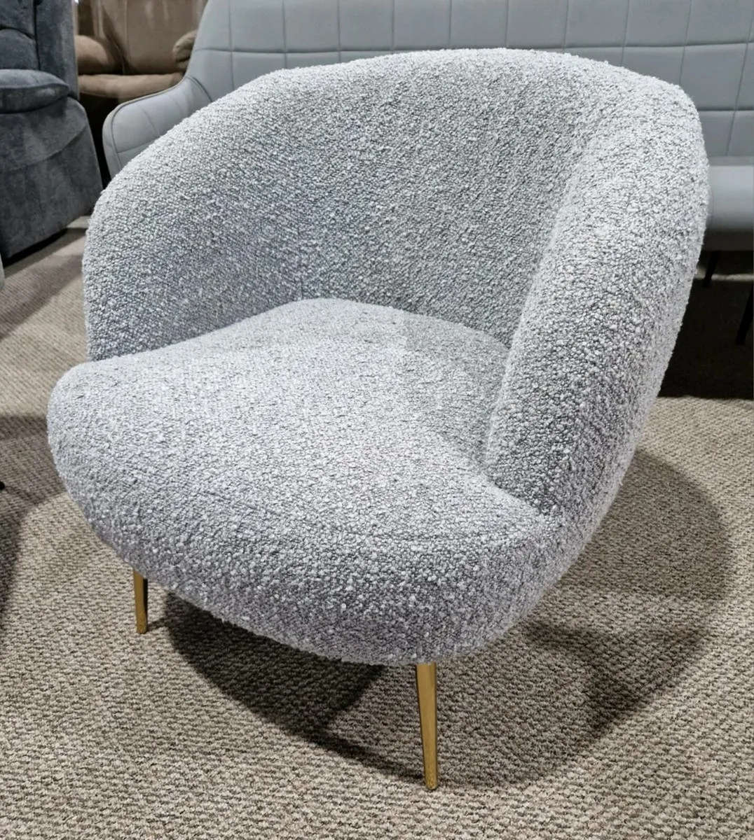 ☀️ Summer Sale ☀️
Was €190, New chair