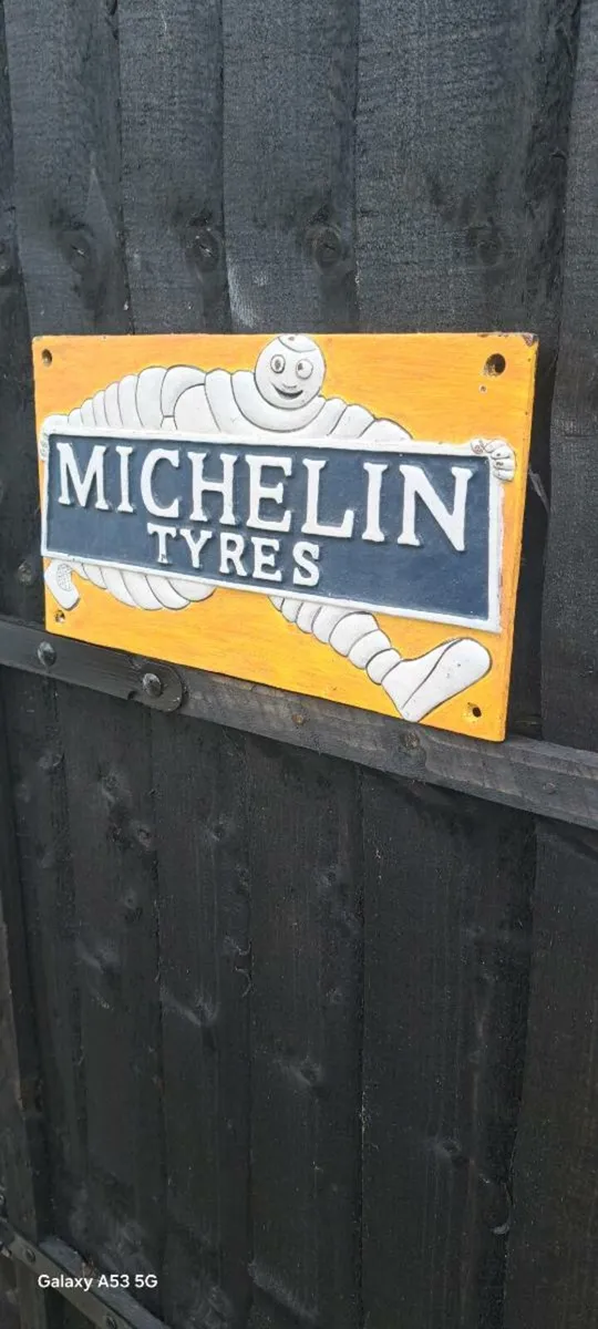 Mitchelan cast iron sign - Image 2