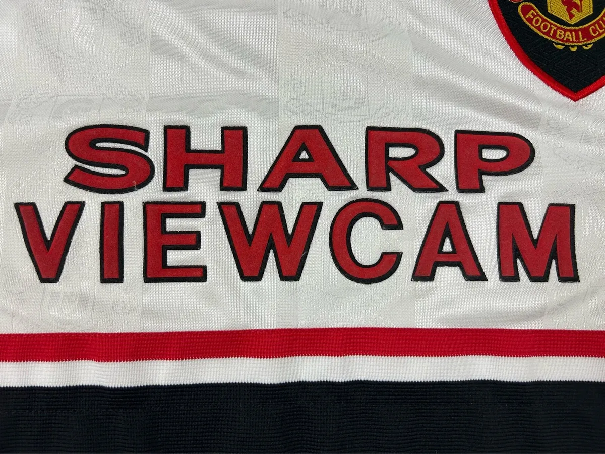 Vintage 1997 Manchester United Away Jersey Shirt - Image 3