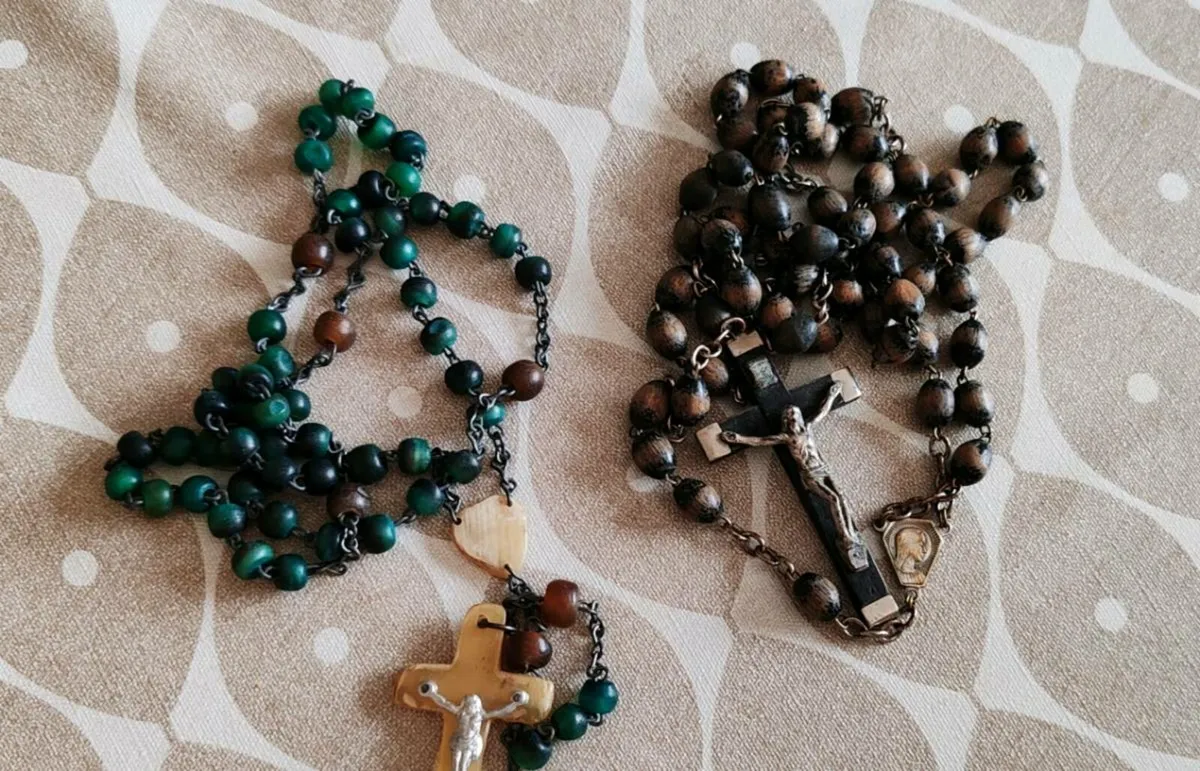 2 vintage Rosary beads - Image 1