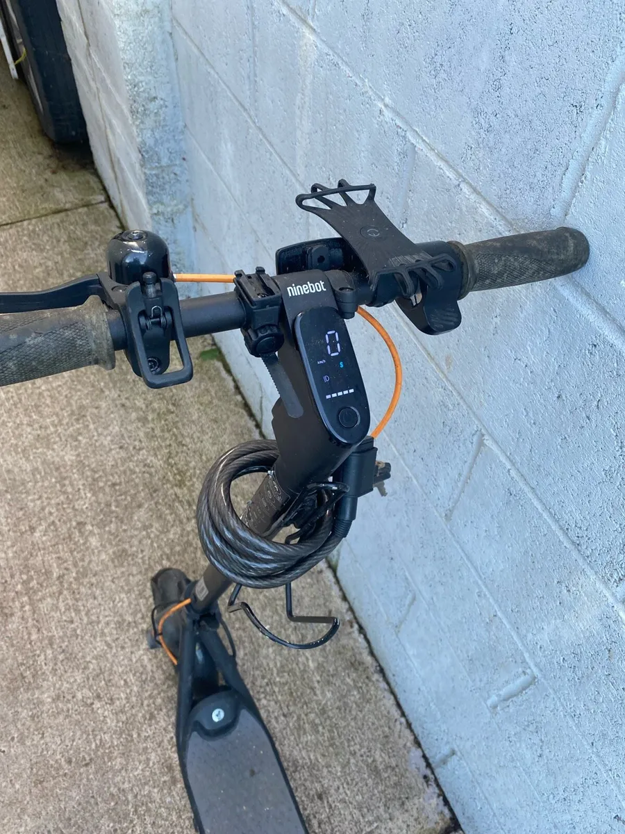 Ninebot powered by Segway dual brake system - Image 2
