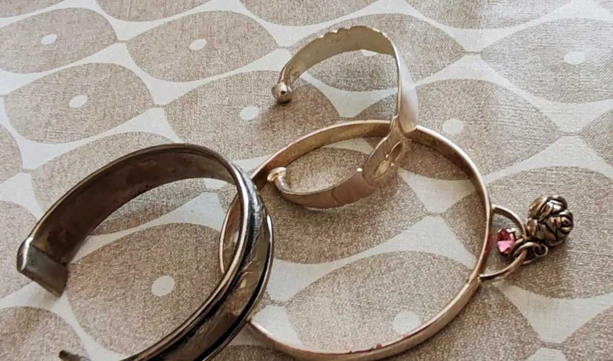 3 Vintage bangles - Image 2