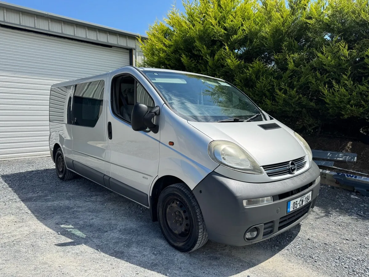 Opel Vivaro Crew Cab - Image 1