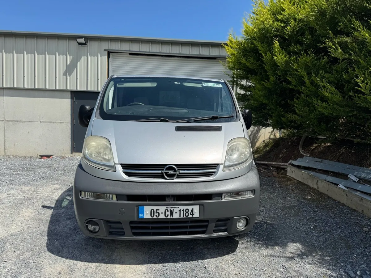 Opel Vivaro Crew Cab - Image 2