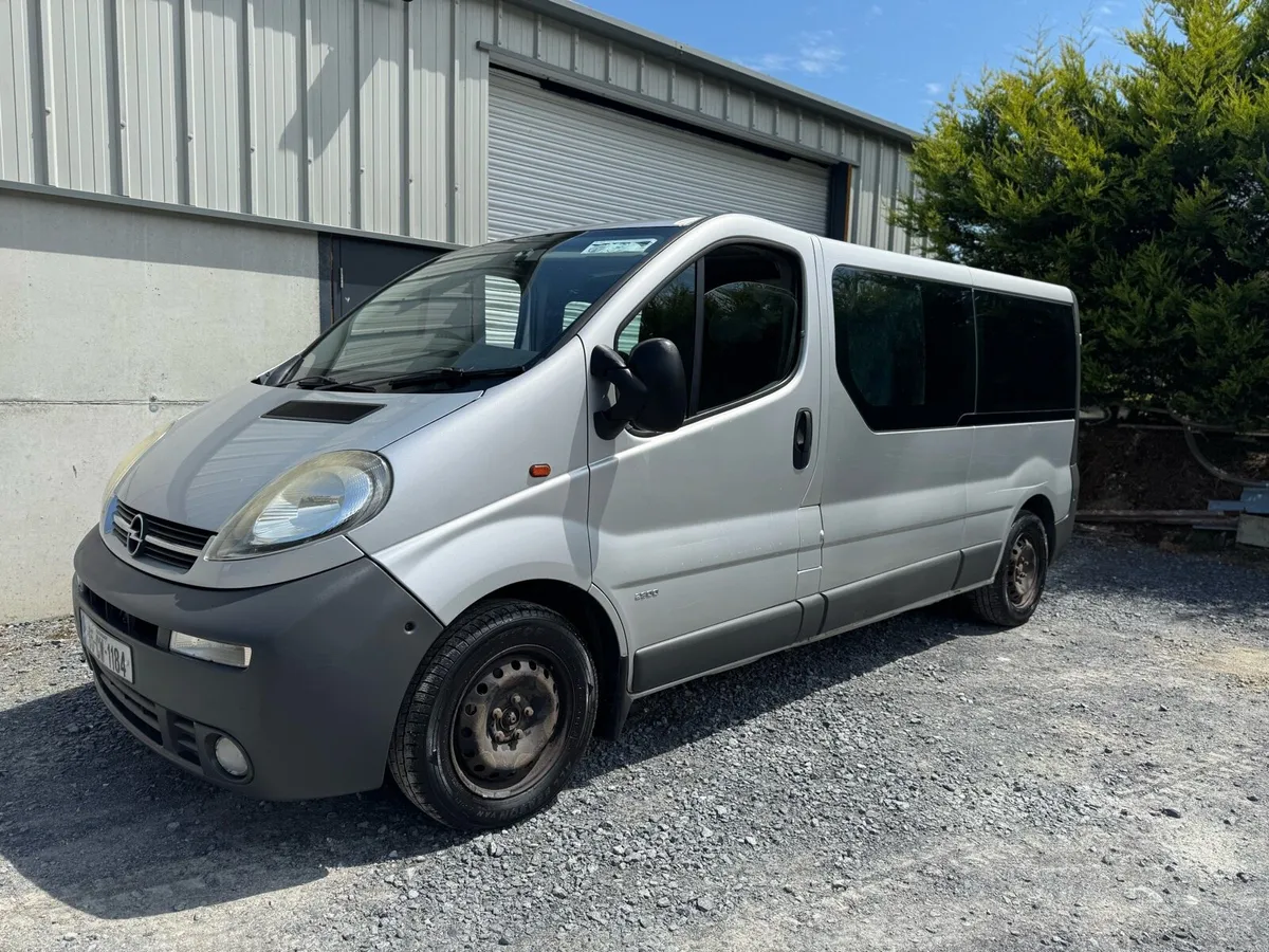 Opel Vivaro Crew Cab - Image 3