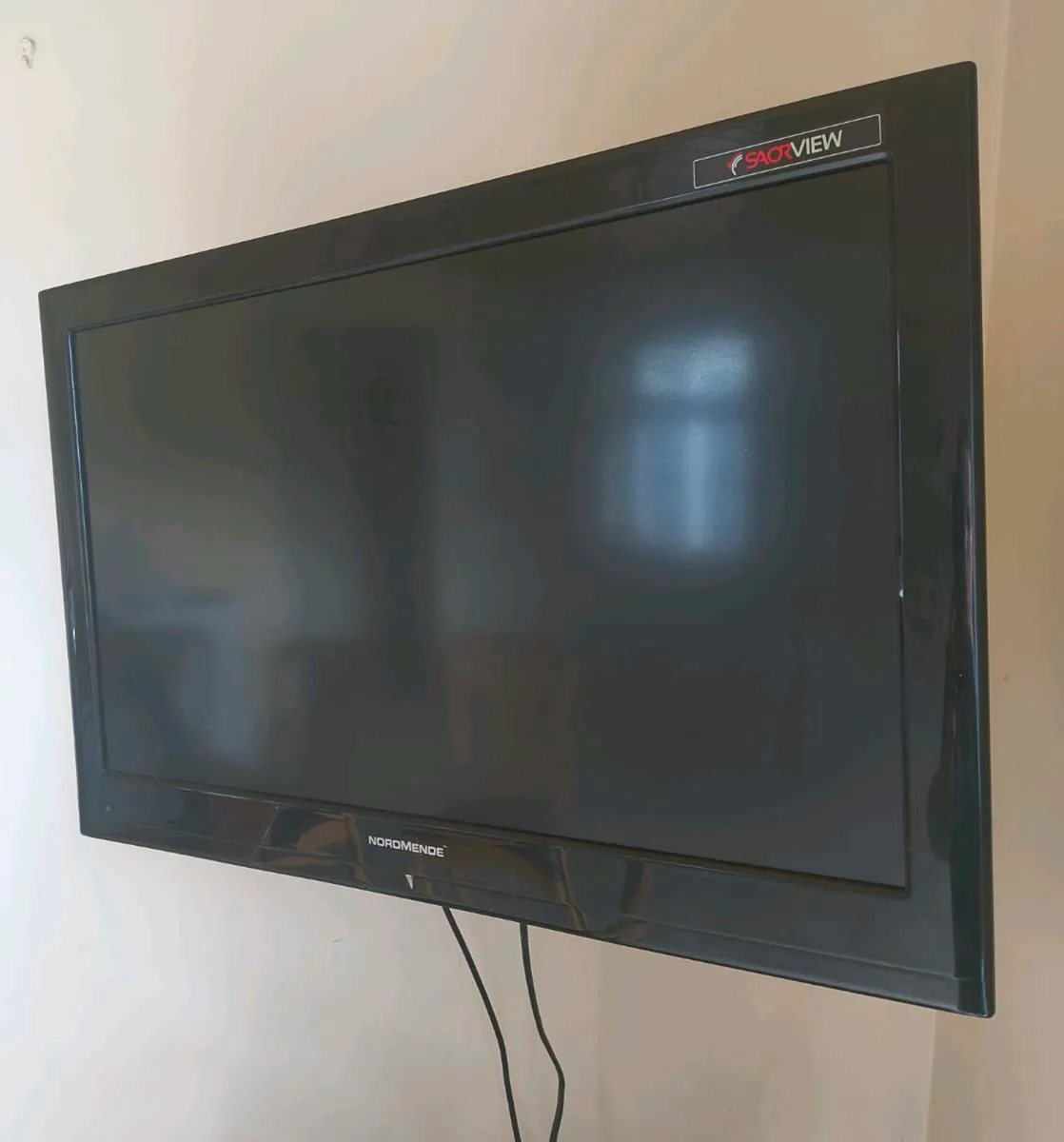 Nordemende TV with wall bracket - Image 3