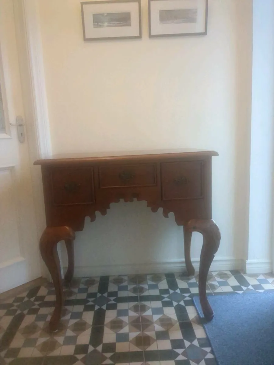 Hall/Living room unit - Image 1