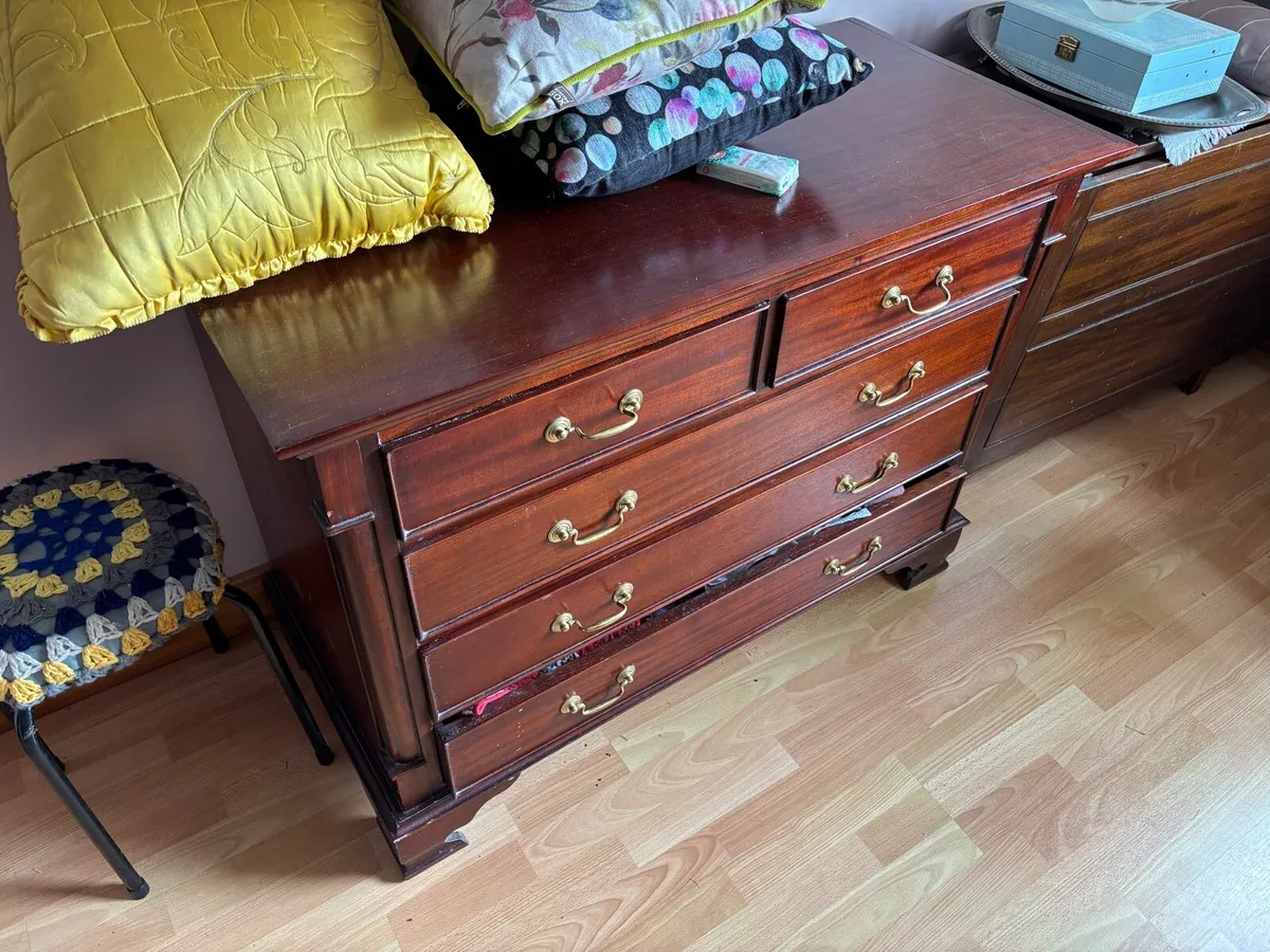 Sideboard chest of drawers