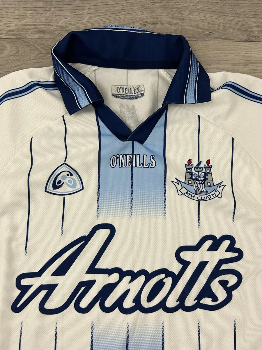 Vintage 2004 Oneills Dublin Dubs Gaa Goalie Jersey - Image 3
