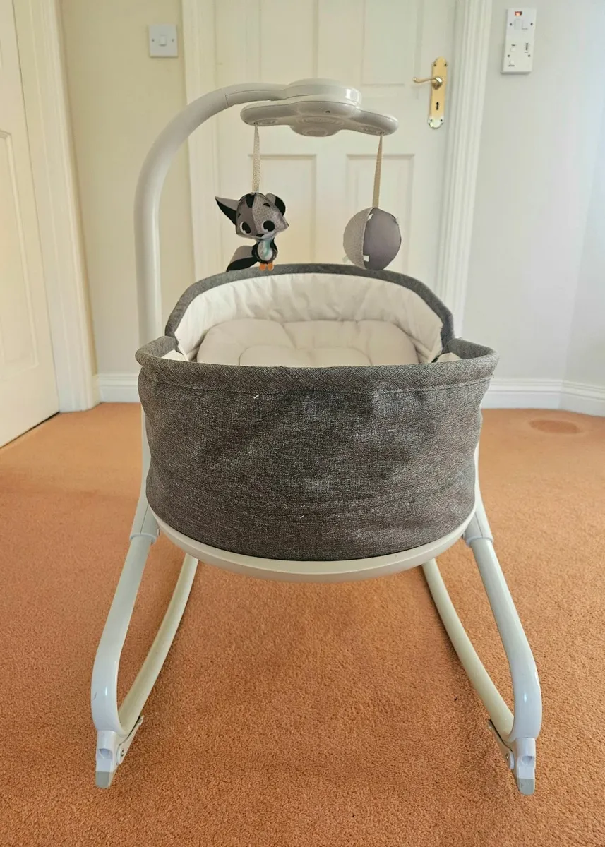 Baby rocker and napper - Image 2
