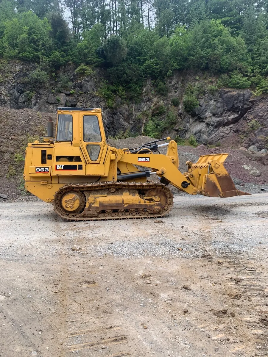 Track shovel - Image 1