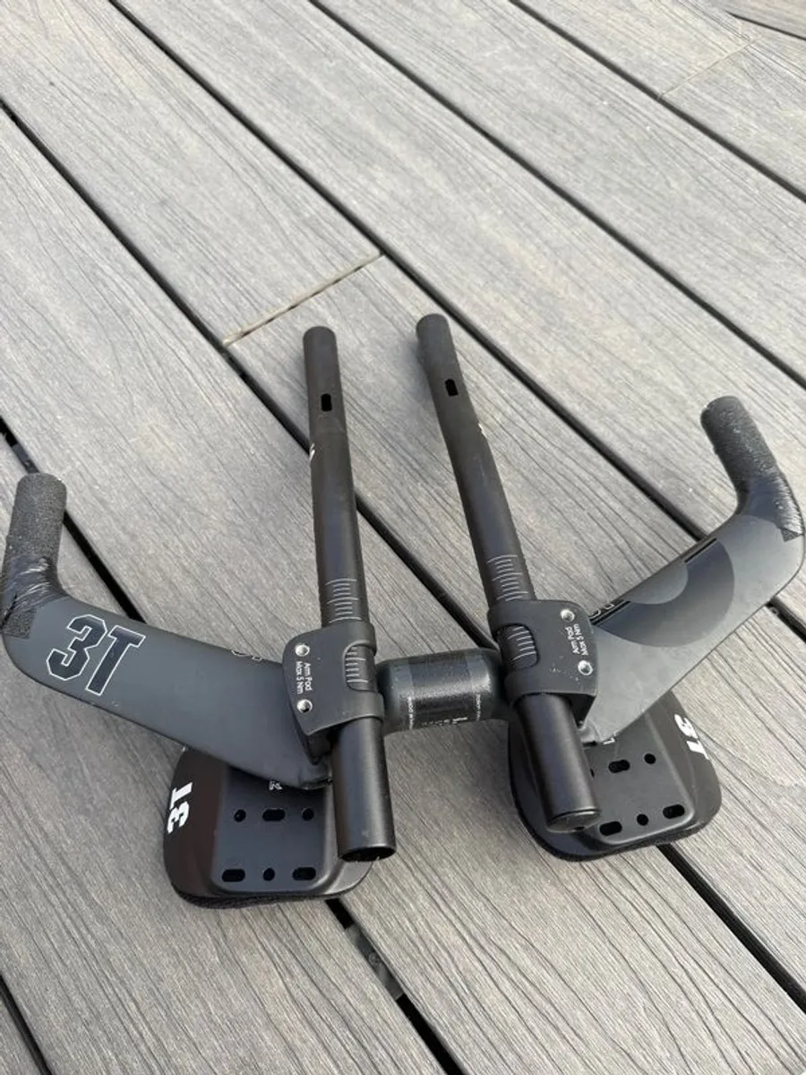 3T Carbon fibre aero handlebars for TT or triathlon setup - Image 1