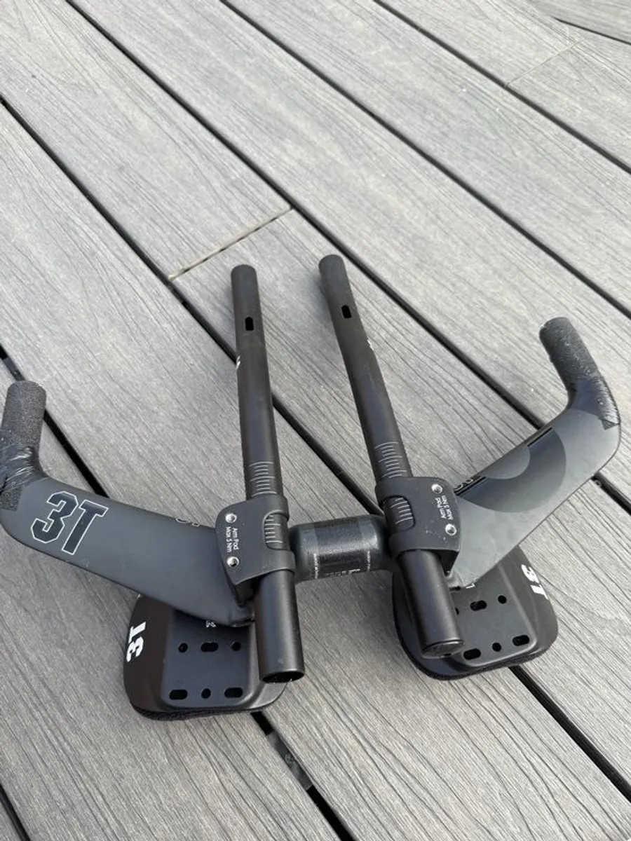3T Carbon fibre aero handlebars for TT or triathlon setup - Image 2