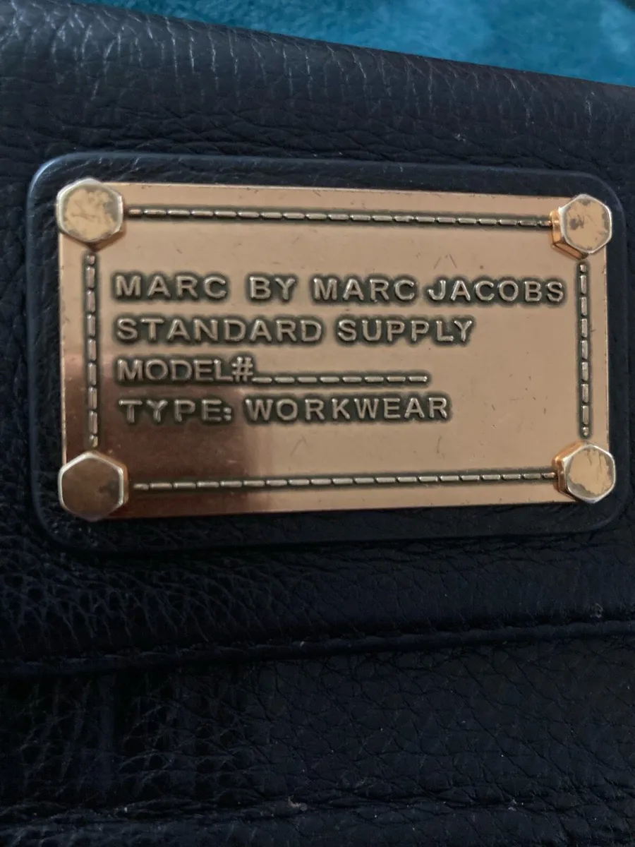 Marc Jacob’s ladies wallet - Image 4