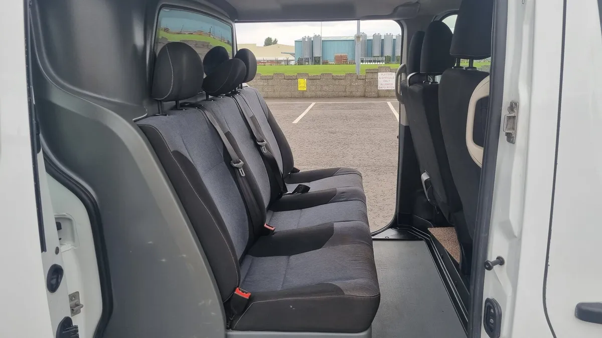 Opel Vivaro 2017 - Image 4