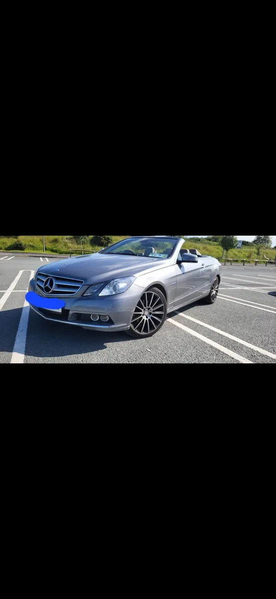 Mercedes benz E class  220 convertible - Image 1