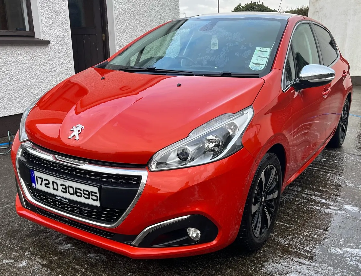 PEUGEOT 208 1.2 ALLURE PREMIUM - Image 1