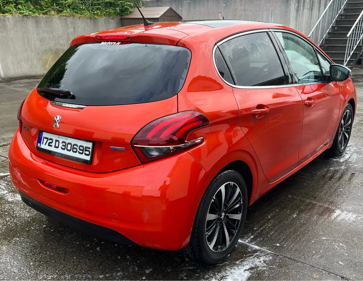 PEUGEOT 208 1.2 ALLURE PREMIUM - Image 3