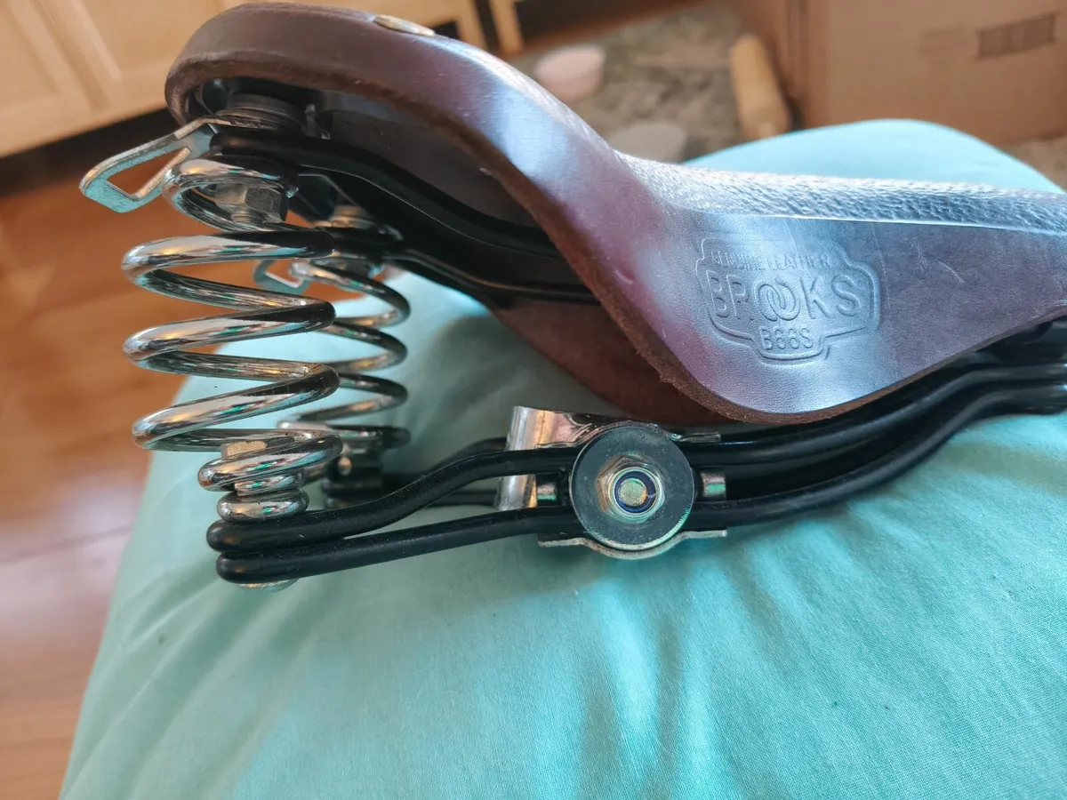 Brooks leather bike saddle - Image 3