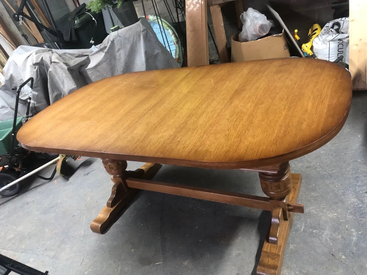 Solid oak kitchen table - Image 1