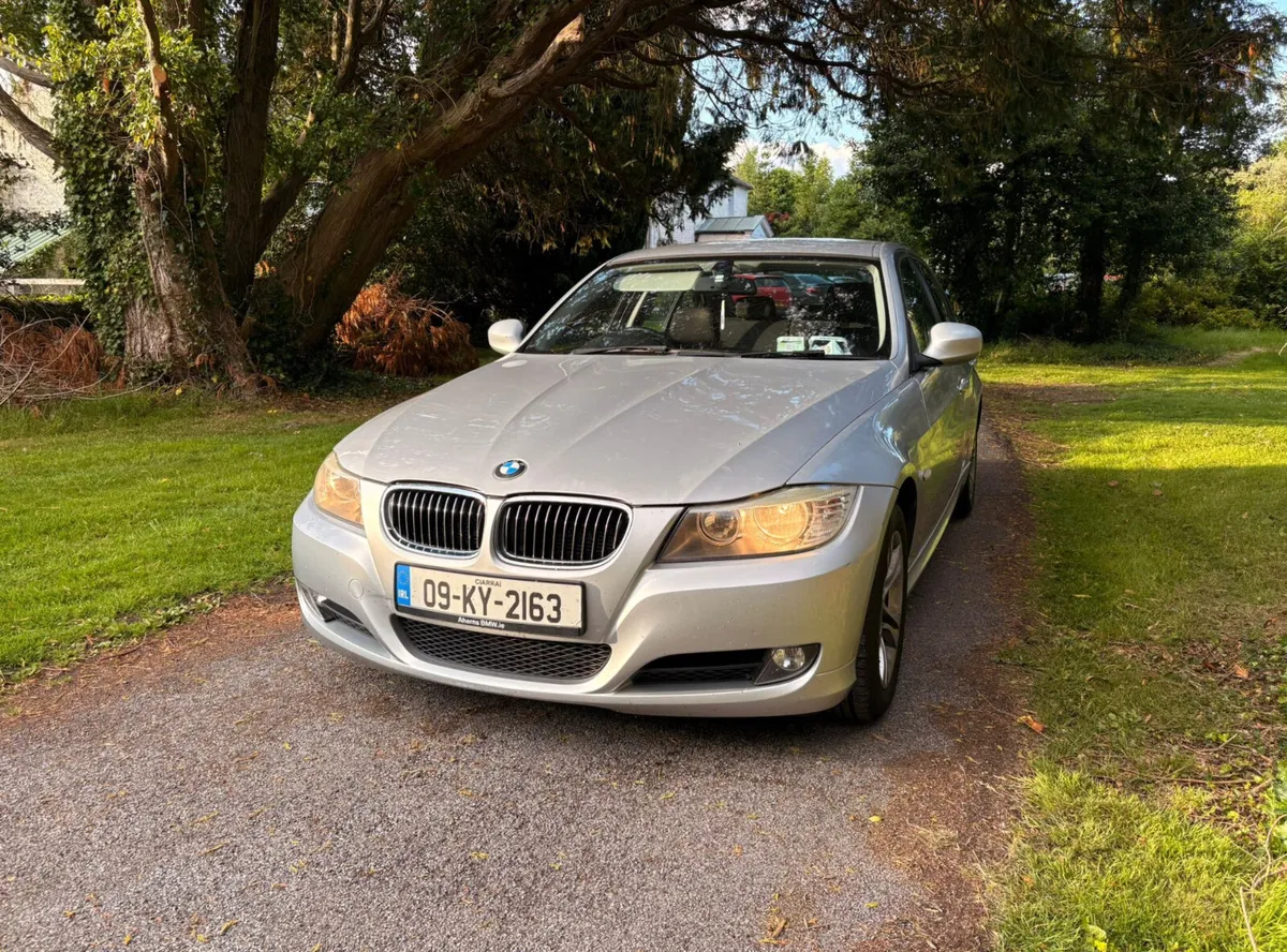 2009 BMW 3-Series 2.0L, NCT & Tax until November! - Image 1