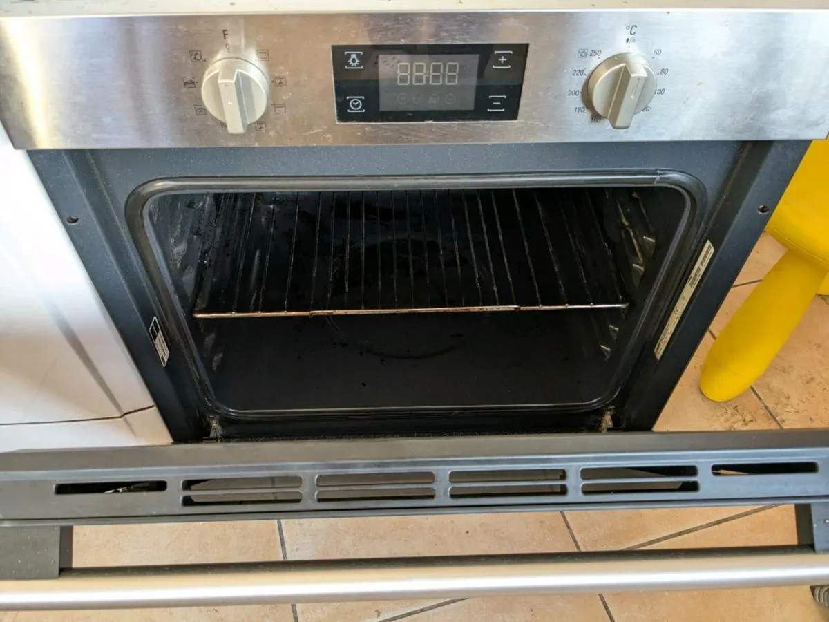 Oven - Image 2