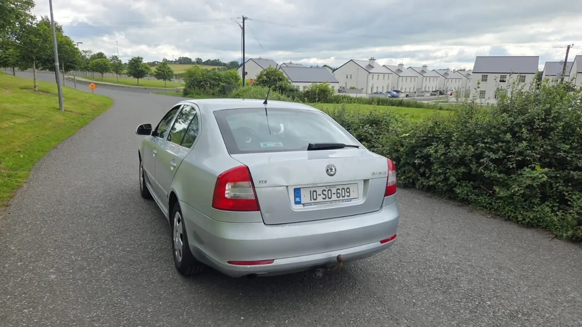 2010 Skoda Octavia 1.6 TDI - Image 4