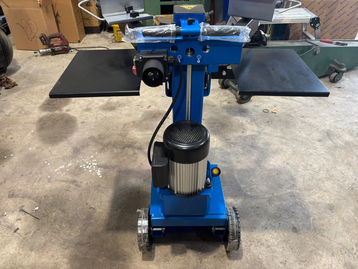 Brand-new 8 ton electric log splitter - Image 3
