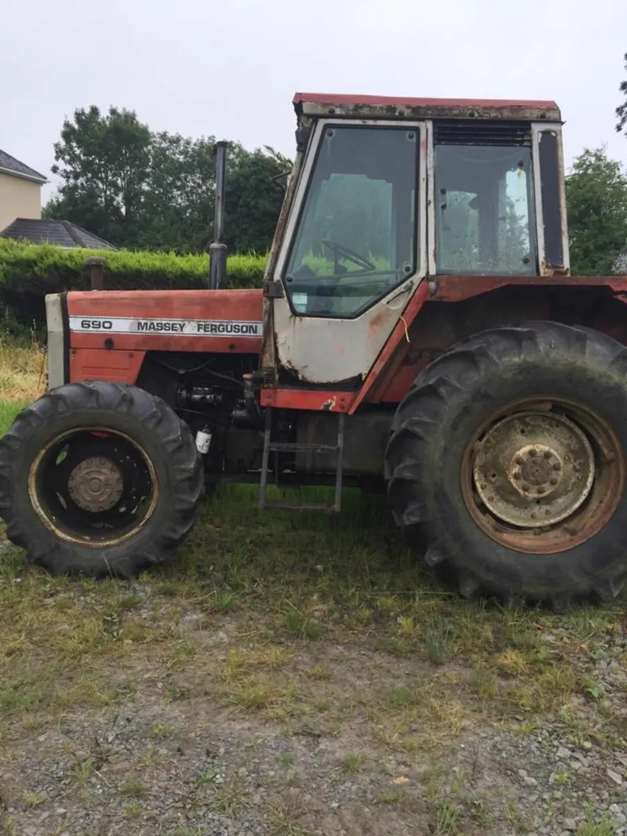 TRACTORS WANTED - Image 1