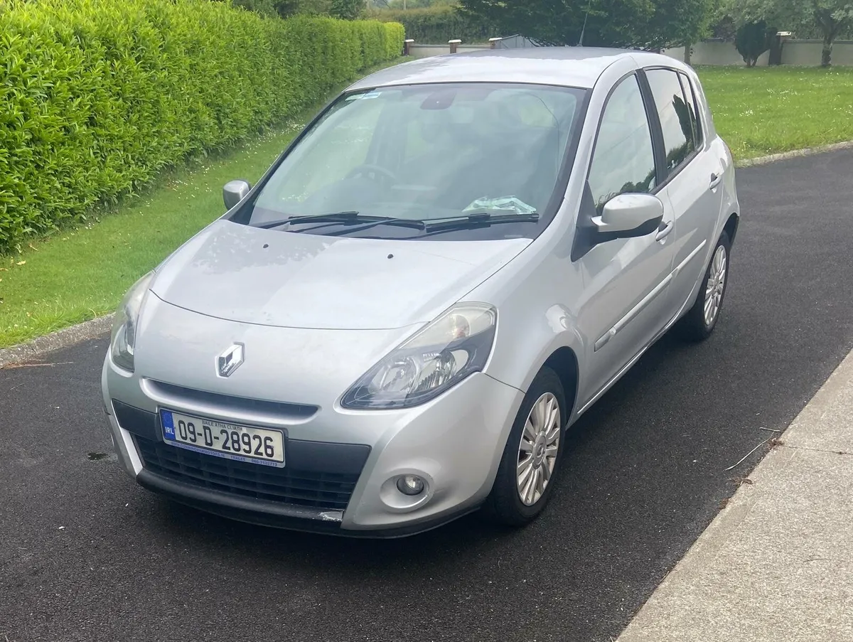 Renault Clio 2009 - Image 1