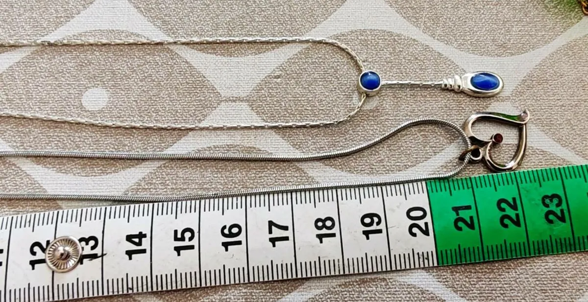 2 retro silvertone pendants - Image 3