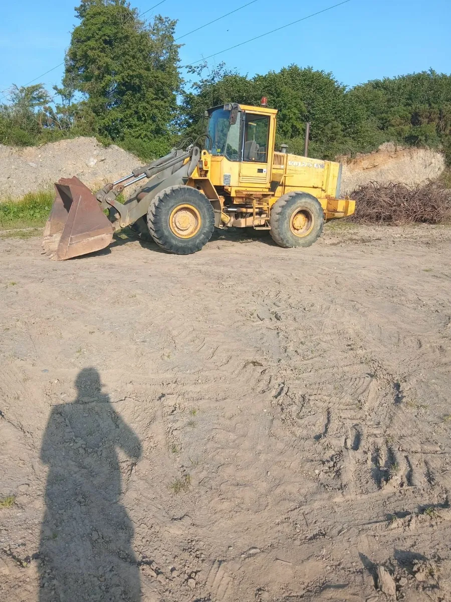 Volvo L90  Loading Shovel - Image 3