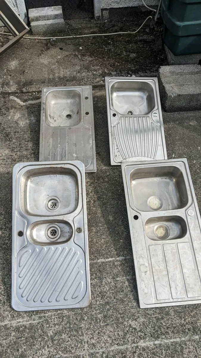 Stainless steel sinks