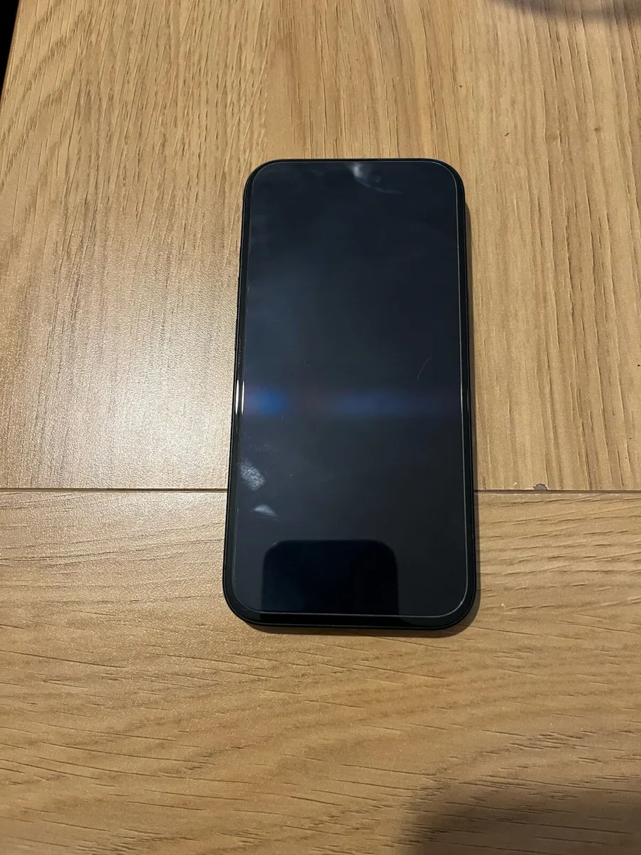 iPhone 15 - Image 1
