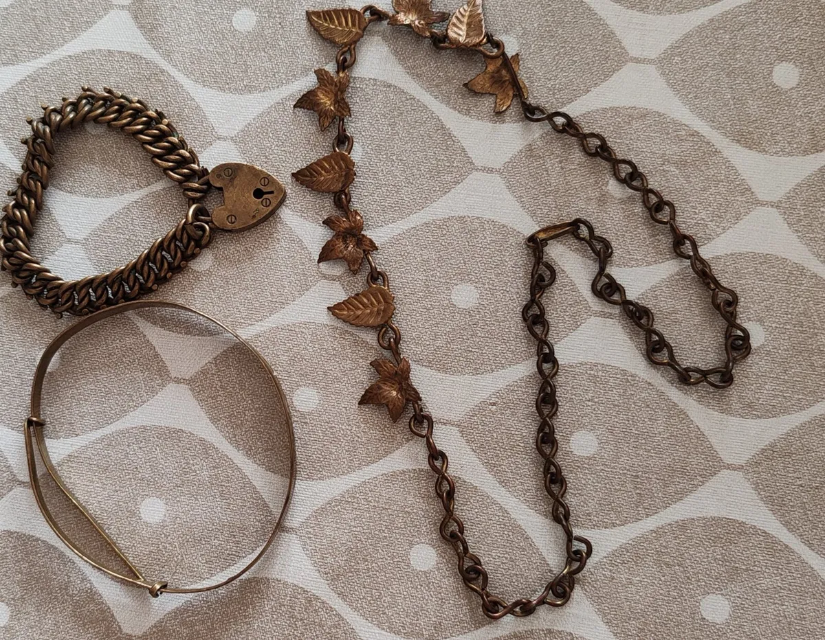 Vintage necklace, bracelet and bangle - Image 1