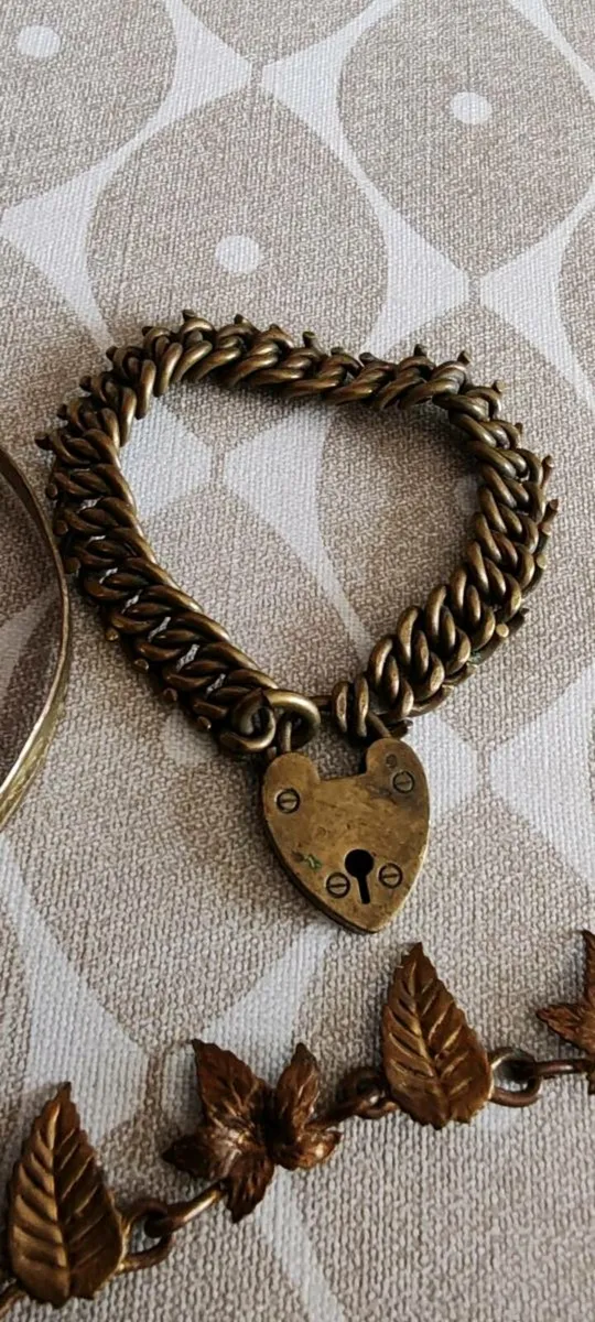 Vintage necklace, bracelet and bangle - Image 3