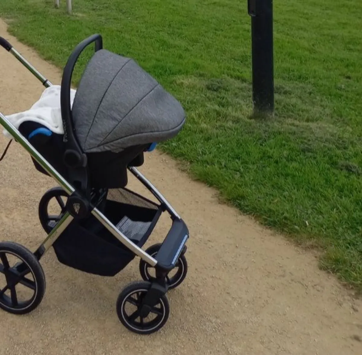 Pram - Image 2