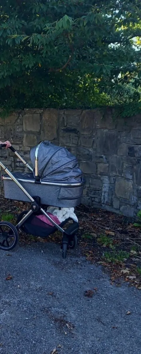 Pram - Image 3