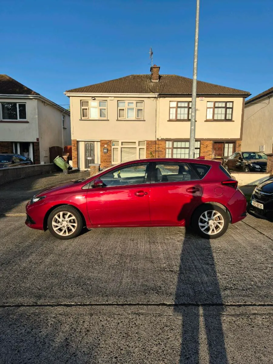 Toyota Auris 2017 - Image 3