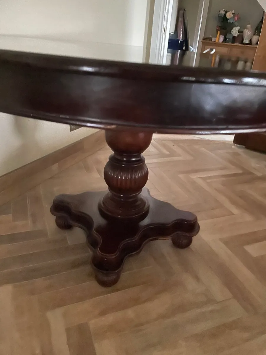 Round Mahogany table - Image 4