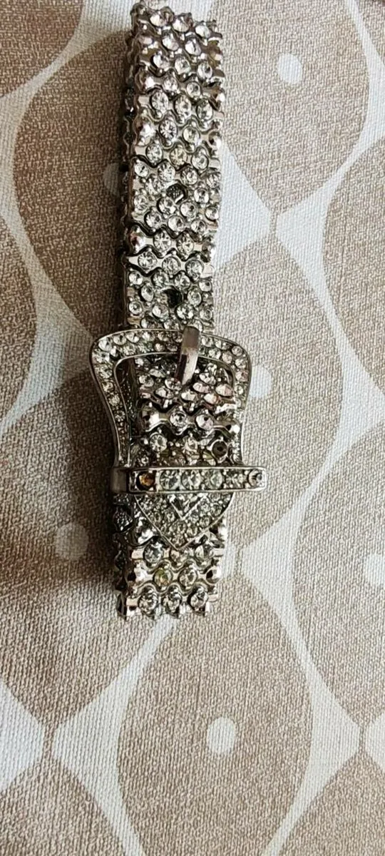 Retro bracelet with sparkling rhinestones - Image 1