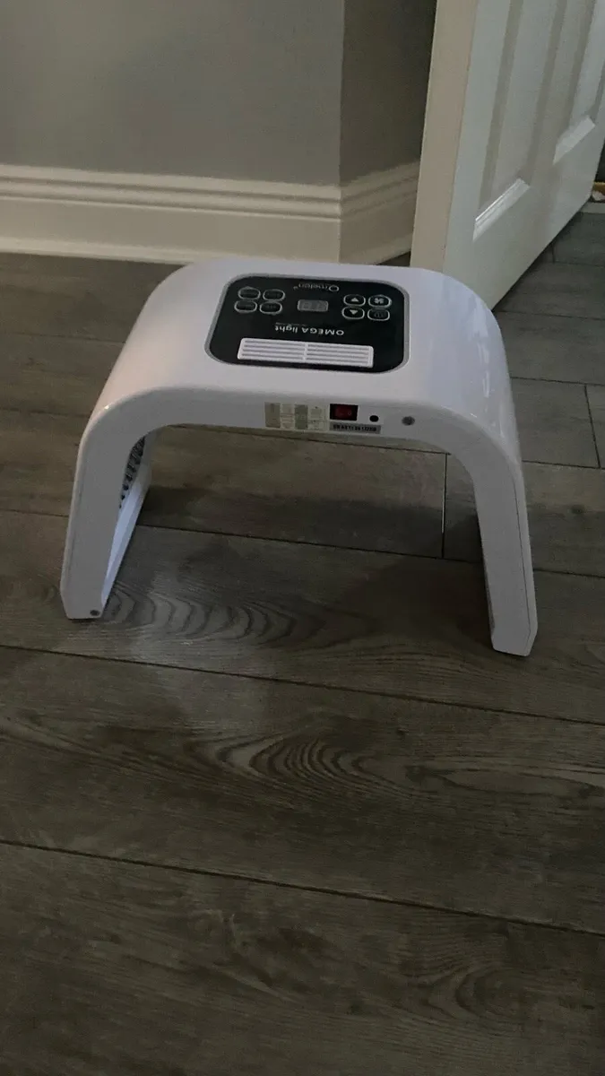 Omega light low level LED therapy - Image 1