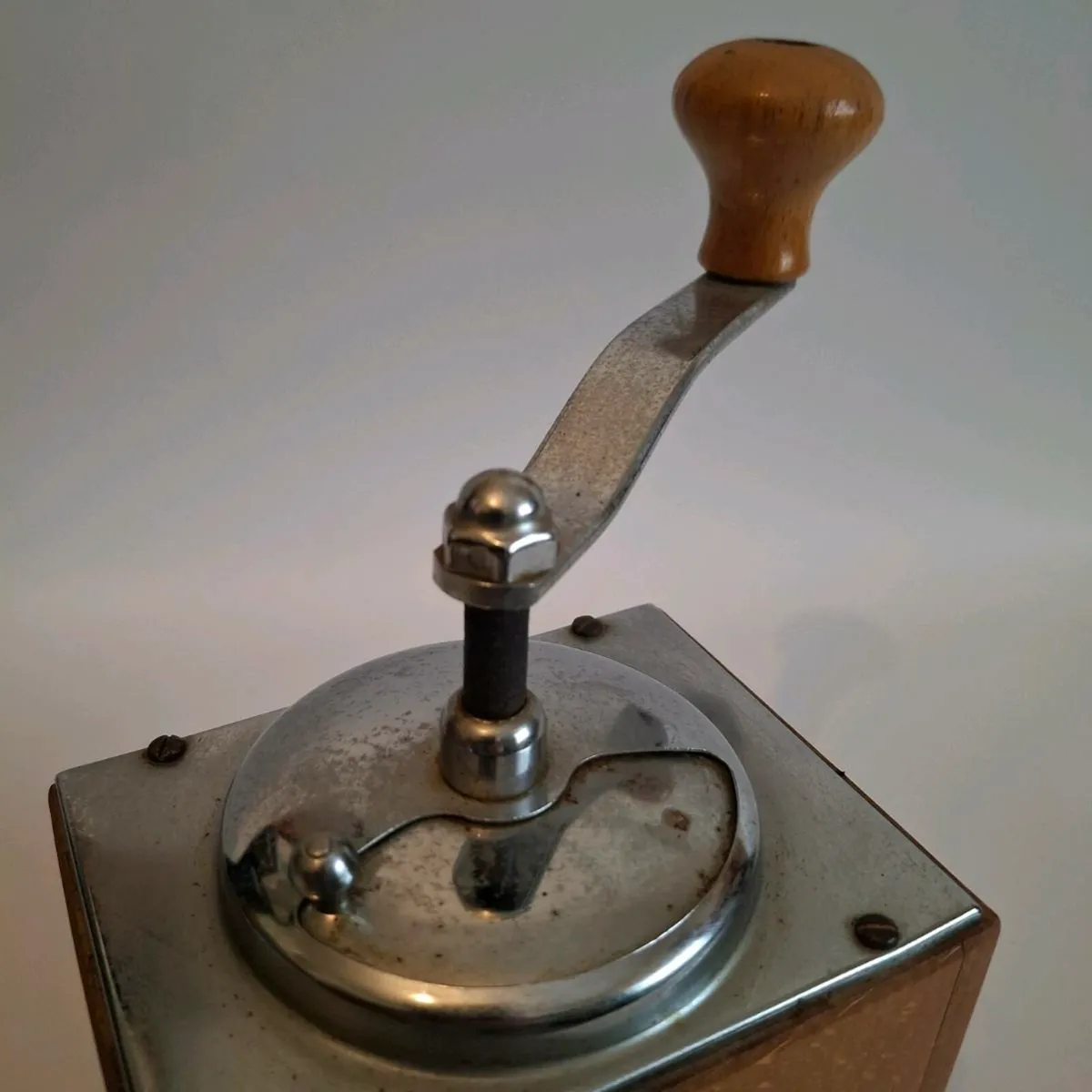 1950's De Ve Dutch Coffee Grinder - Image 3