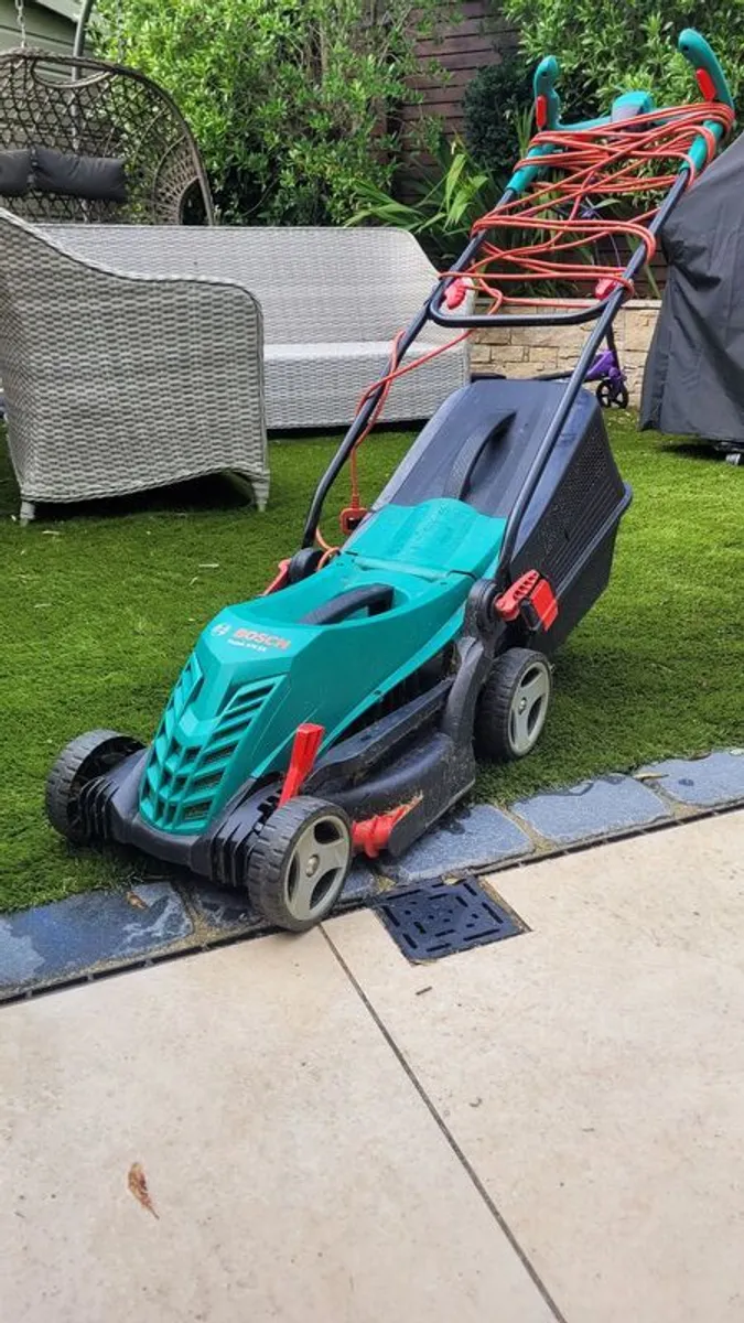 Lawn mower - Image 1