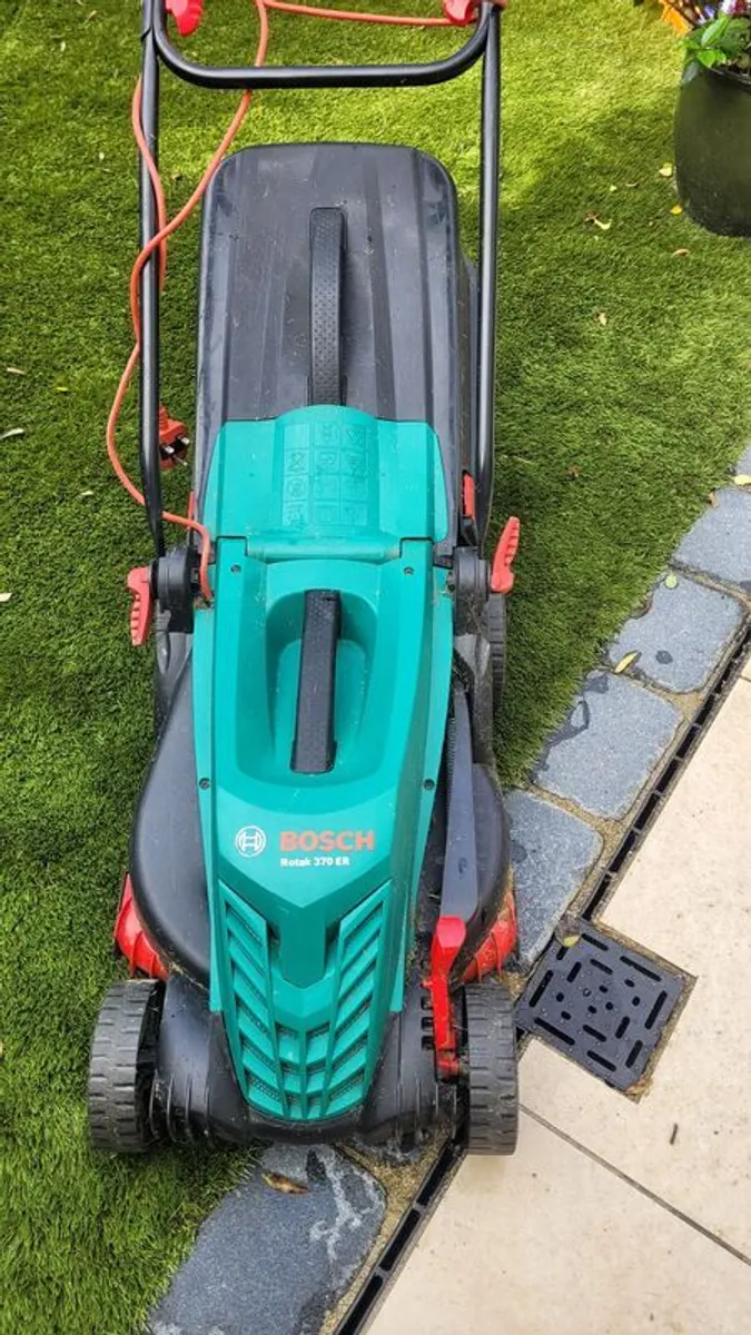 Lawn mower - Image 2