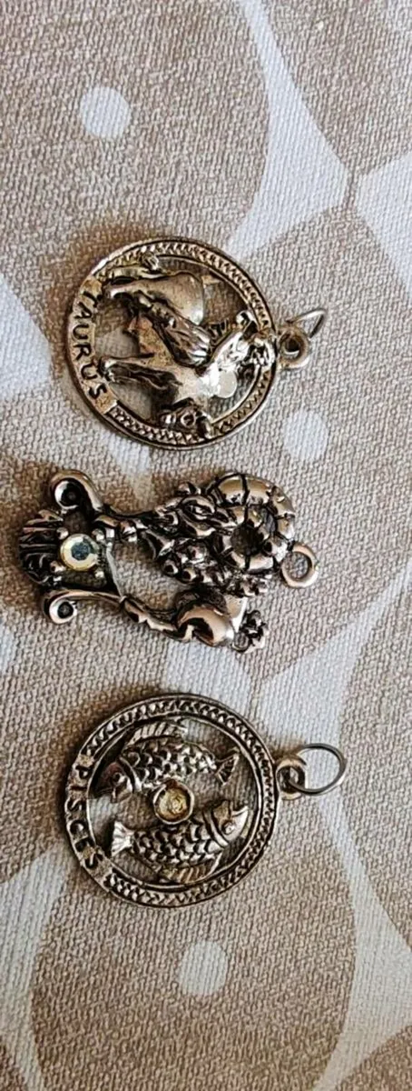 Pisces, Taurus and Aries pendants - Image 1